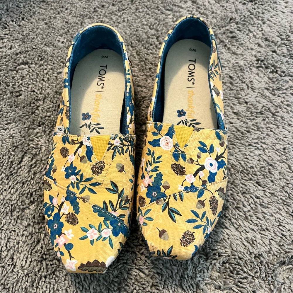 Yellow Floral Toms